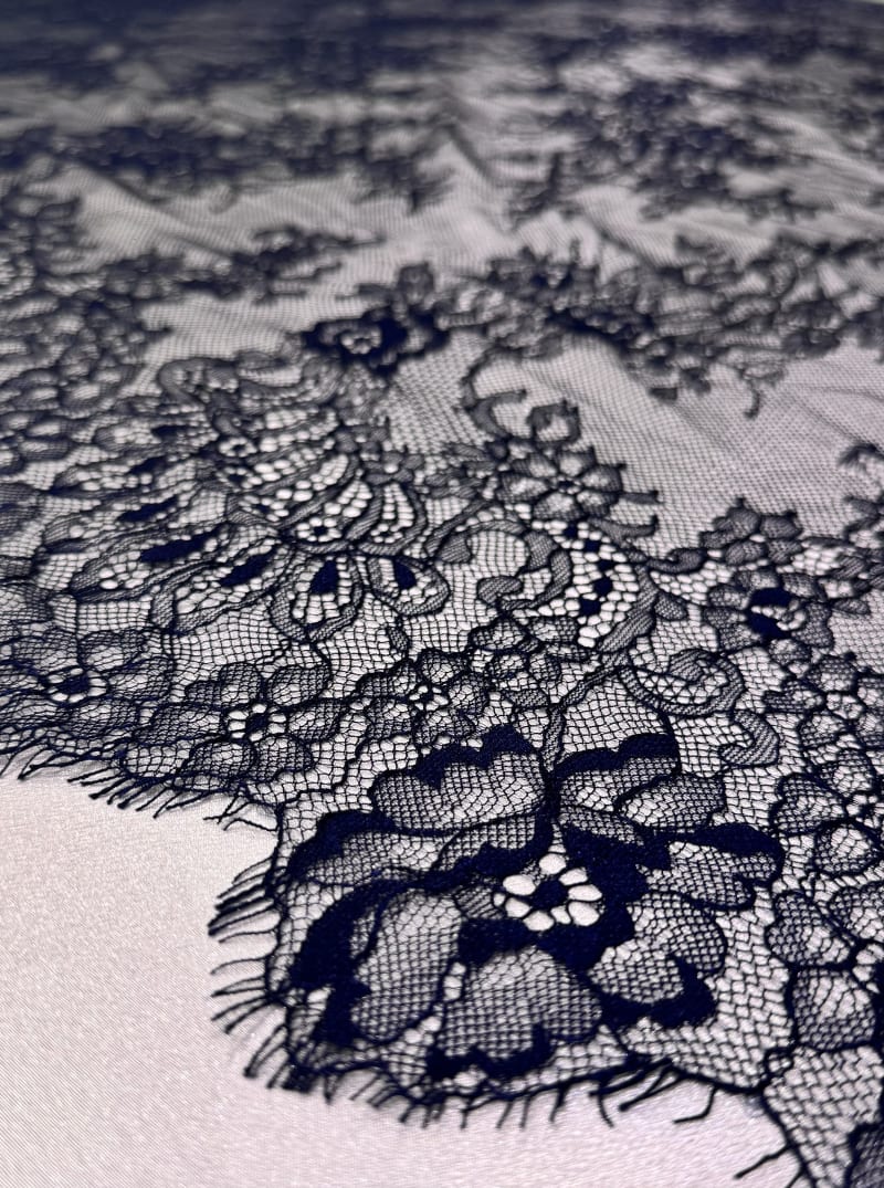 French Chantilly Lace (bordered)